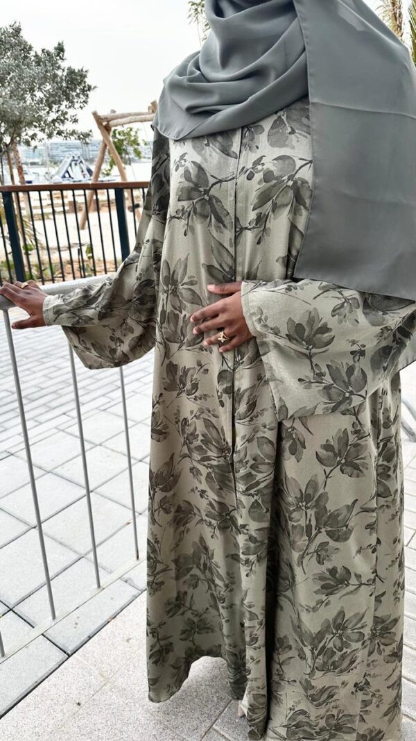 عباية سَجَى (زيتوني)